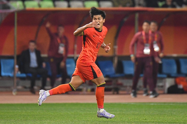 开云首页APP-蒯纪闻：对阵澳大利亚要先做好防守，再去想一些进攻的套路